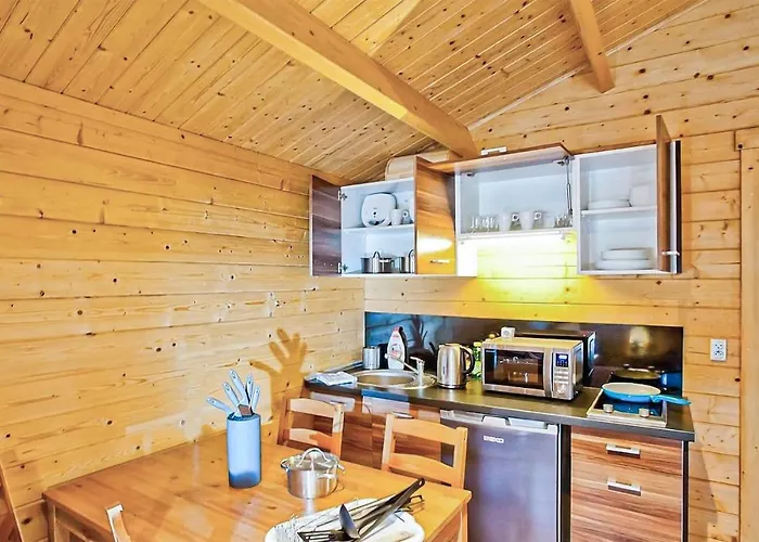 Сasa de vacaciones 2 Bedroom Awesome In