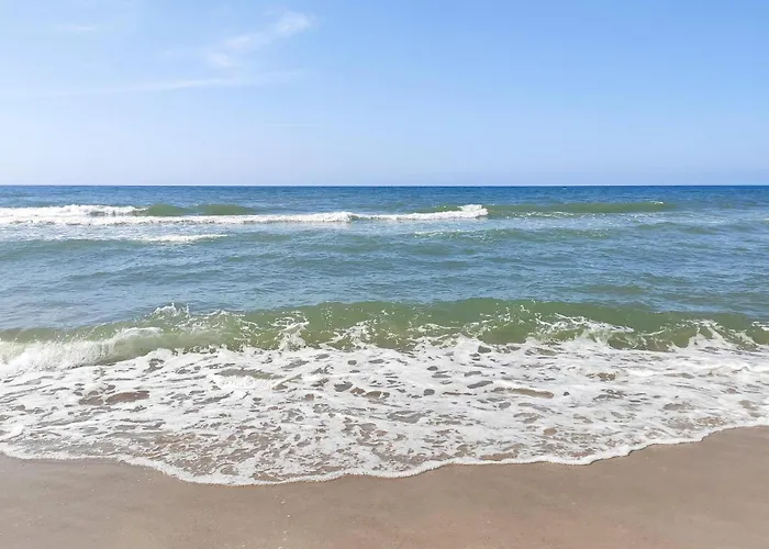 Сasa de vacaciones 2 Bedroom Awesome In